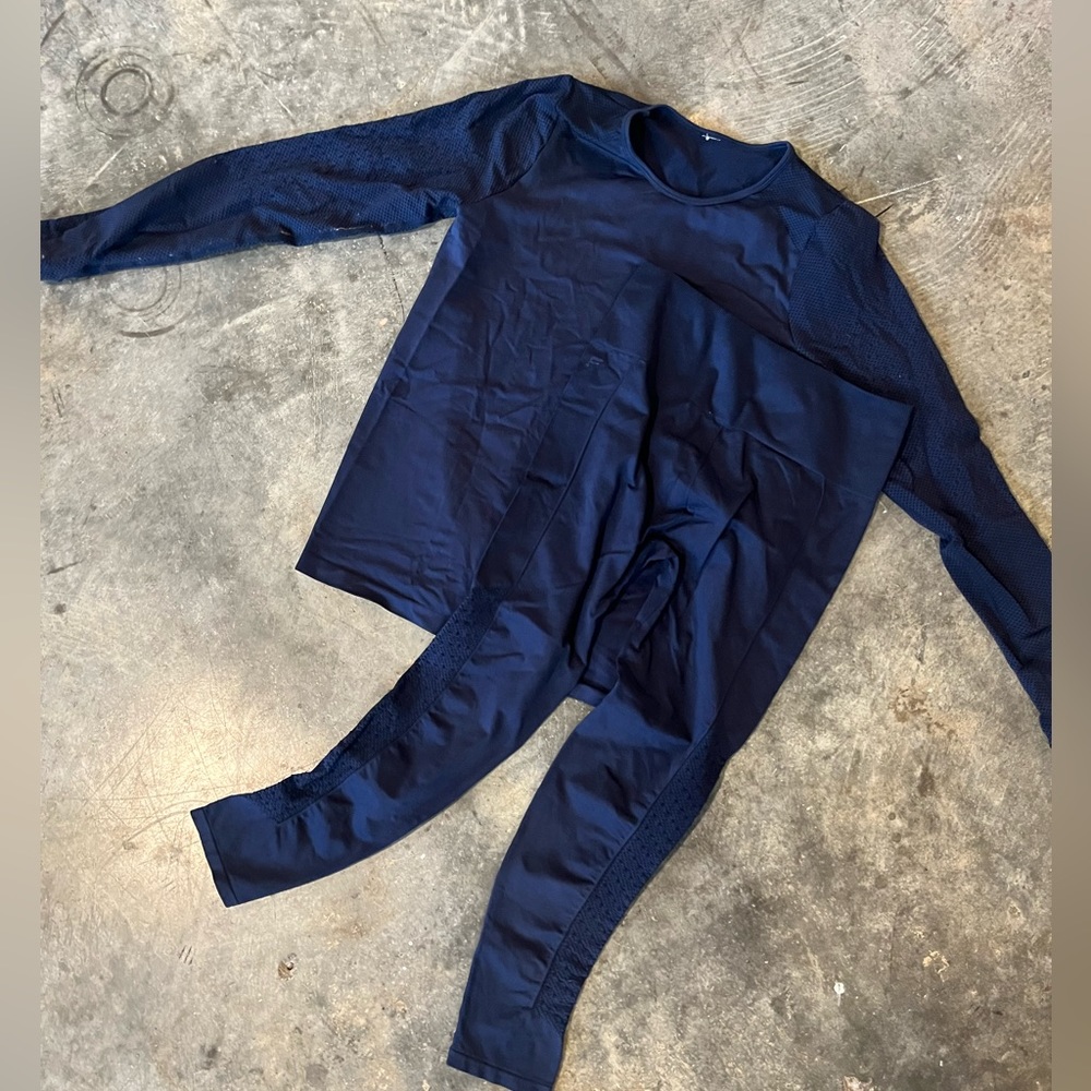 Fabletics Navy Matching Set, Medium - image 1